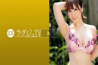 259Luxu-1266 豪華TV 1249 為了滿足身材苗條、姿容端麗的社長夫人無法用金錢滿足的內心，瞞著丈夫和兒子出演了AV。小森奈緒子