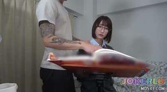  日本眼镜超绝反差婊被钢琴老师爆炒-Yunadoll