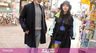 GANA-2244 認真的南帕，第一槍。 1450在商店街撿到的肌肉迷的時尚少女♪一看到男人的肌肉就緊張起來♪被強壯的身體猛烈擁抱♪