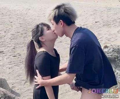  小蘿莉第一次在海邊色色太刺激了還被路人看到 淫蕩小蘿莉