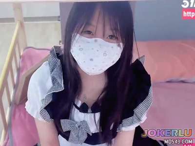  帮忙给妹妹送东西意外撞见合租室友自慰把她按在床上猛插